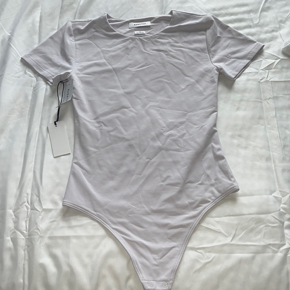 Aritzia Tops - Aritzia Babaton contour crew bodysuit